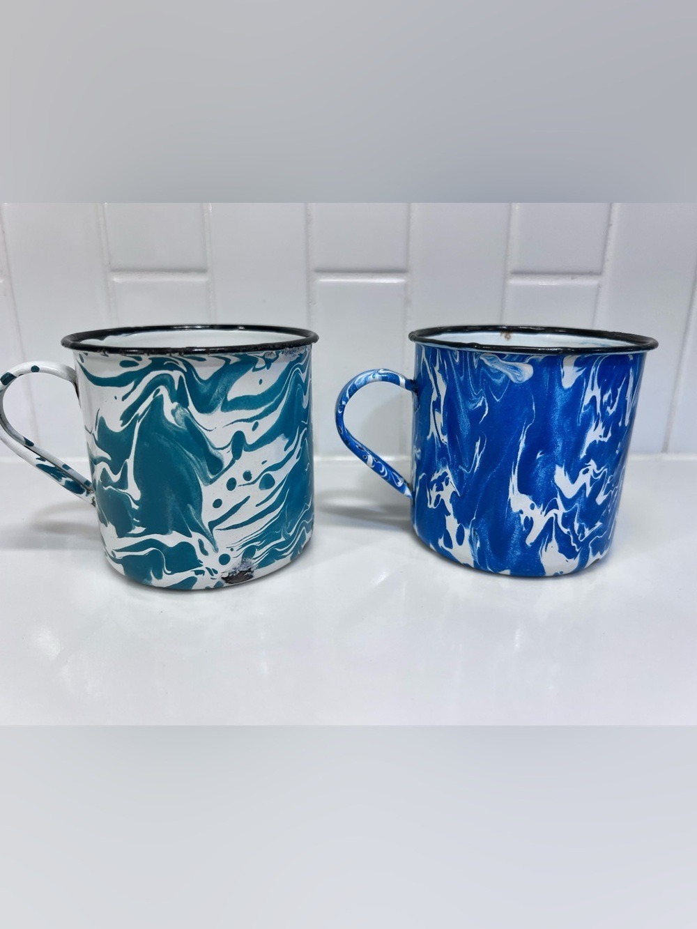 Vintage Enamelware Coffee Mug Set Of 2 Blue White Swirl & Green White Swirl